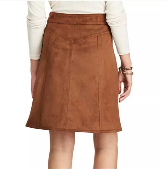 CHAPS Brown Suede Front Button A Line Skirt Western Boho Skirt Size 6 - Picture 2 of 6